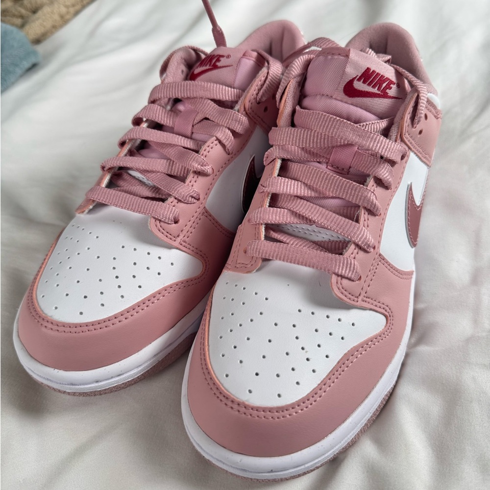 Nike Women's Dunk Low Sneakers - Picture 3 of 6